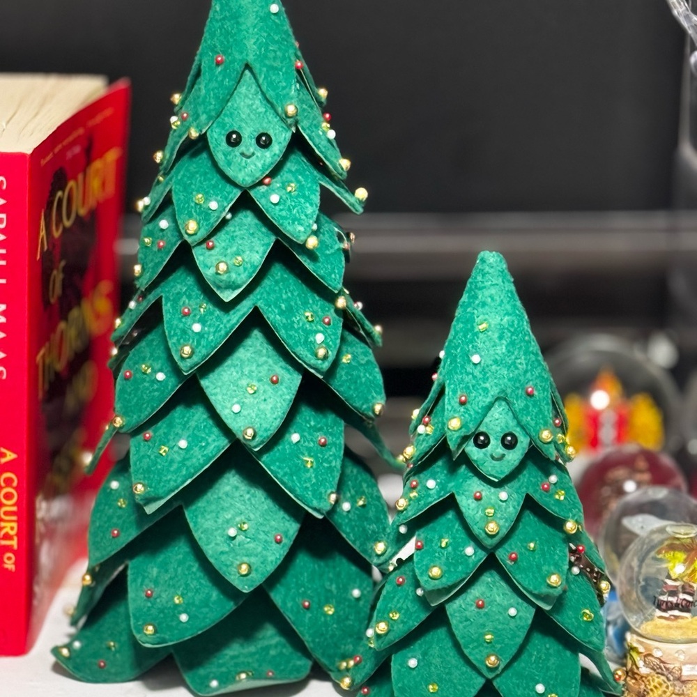Festive Green Felt Christmas Tree Set